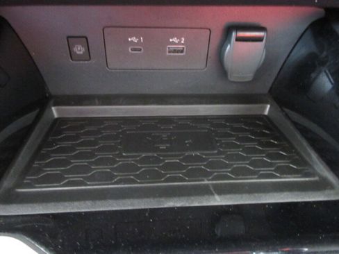 Used 2024 Nissan Altima 2.5 SV w/ SV Premium Package image 25