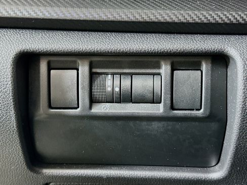 Used 2024 Subaru Crosstrek 2.0i Premium image 17