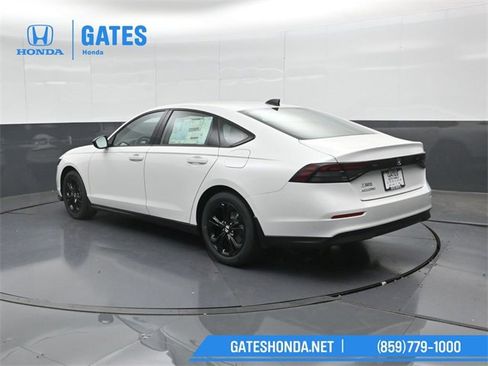 New 2025 Honda Accord SE image 8