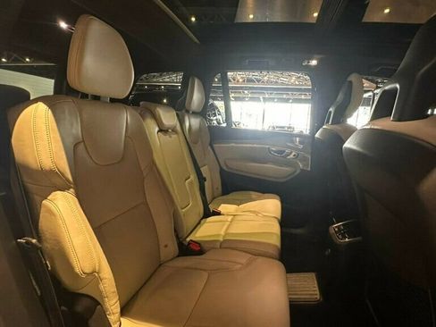 Used 2022 Volvo XC90 T8 R-Design w/ Advanced Package AWD/4WD image 22