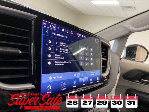 Used 2024 Chrysler Pacifica Touring-L image 28