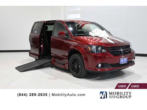 Used 2019 Dodge Grand Caravan SE FWD image 1