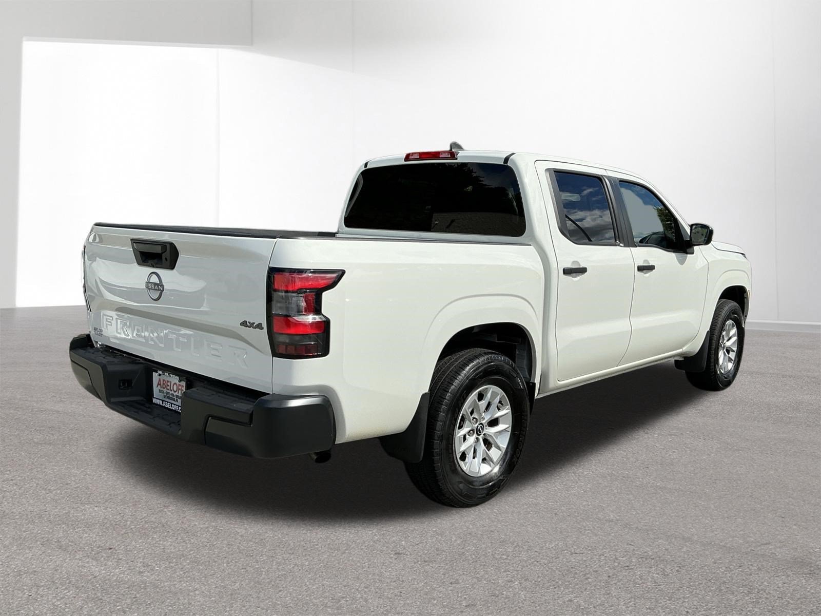 Used 2024 Nissan Frontier S AWD/4WD image 3