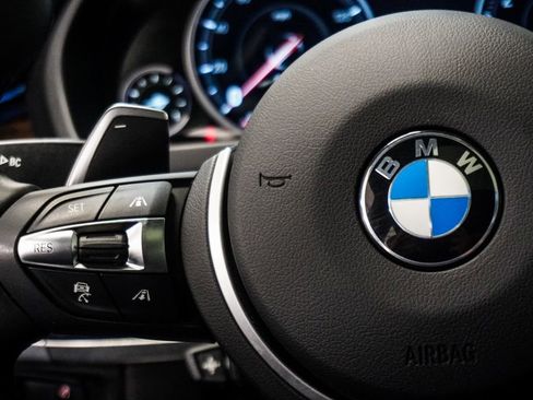 Used 2019 BMW X6 xDrive35i w/ M Sport Package AWD/4WD image 18