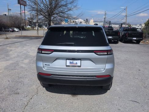 New 2026 Jeep Grand Cherokee Altitude AWD/4WD image 7