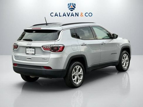 Used 2024 Jeep Compass Latitude AWD/4WD image 7