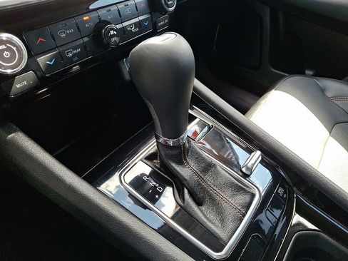 Certified 2022 Jeep Compass Limited image 15