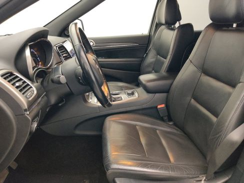 Used 2020 Jeep Grand Cherokee Limited AWD/4WD image 17