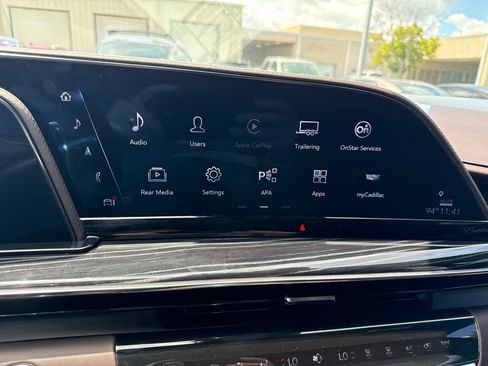 Certified 2024 Cadillac Escalade ESV V AWD/4WD image 17