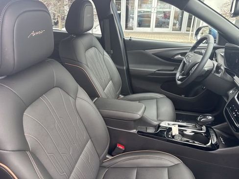 Used 2025 Buick Envista Avenir image 27