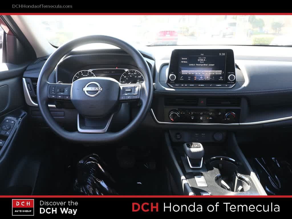 Used 2025 Nissan Rogue S FWD image 8