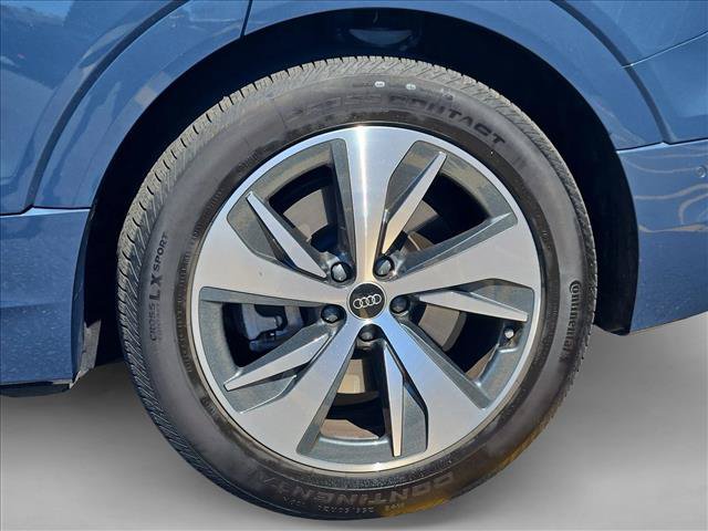 Used 2024 Audi Q8 e-tron Premium Plus AWD/4WD image 30