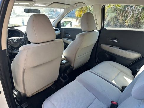 Used 2021 Honda HR-V LX image 28
