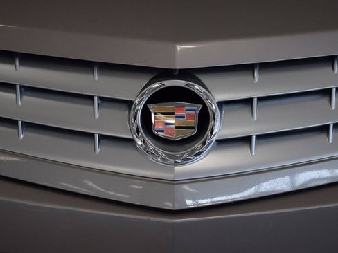 Used 2005 Cadillac XLR RWD image 13