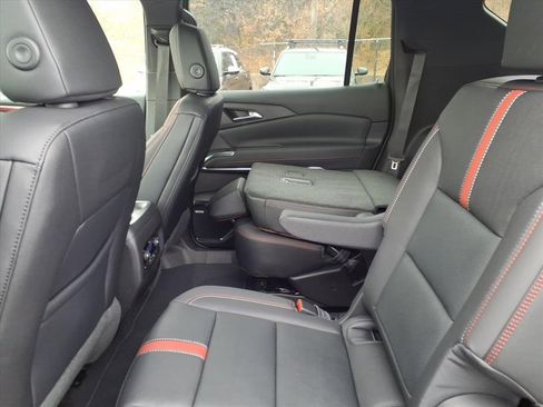 New 2026 Chevrolet Traverse RS image 18