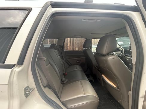 Used 2009 Jeep Grand Cherokee Laredo AWD/4WD image 17