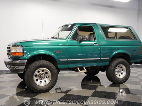 Used 1996 Ford Bronco XLT image 6