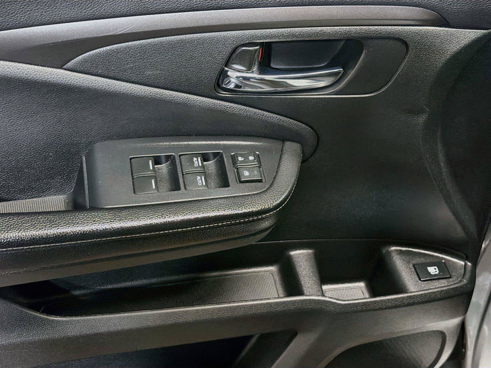 Used 2019 Honda Ridgeline Sport image 17