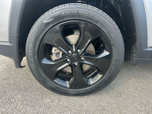 Used 2020 Jeep Compass Latitude AWD/4WD image 15