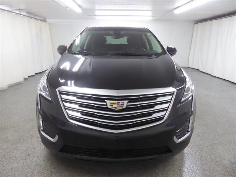 Used 2019 Cadillac XT5 Luxury FWD image 2