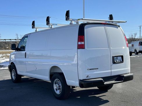 New 2025 Chevrolet Express 2500 w/ Driver Convenience Package image 15