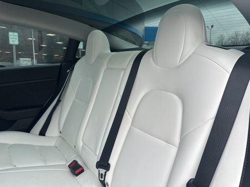 Used 2021 Tesla Model 3 Performance image 12