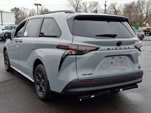 New 2026 Toyota Sienna XLE Woodland Edition image 3