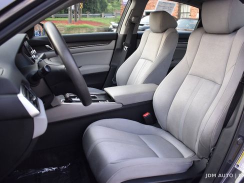 Used 2018 Honda Accord EX image 12