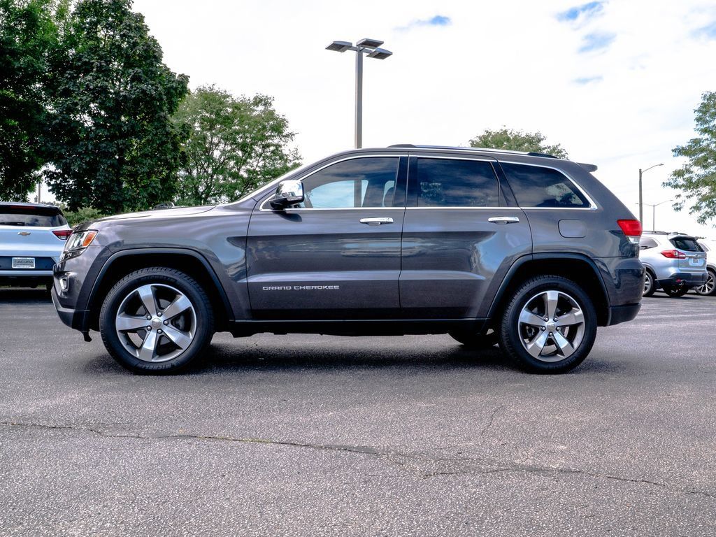 Used 2015 Jeep Grand Cherokee Limited w/ Trailer Tow Group IV AWD/4WD image 13