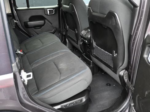Used 2024 Jeep Wrangler Unlimited Rubicon 4xe AWD/4WD image 10