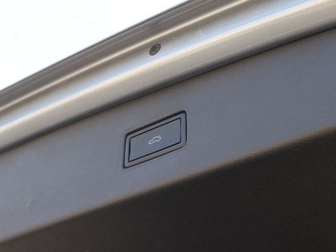 Used 2024 Volkswagen Tiguan Wolfsburg Edition image 51