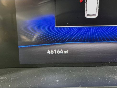 Used 2025 Volkswagen Jetta SE FWD image 19