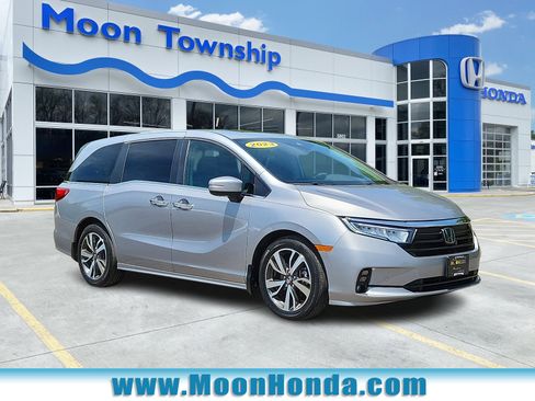 Used 2023 Honda Odyssey Touring image 1