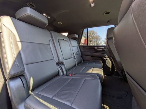 Used 2025 Chevrolet Tahoe Z71 AWD/4WD image 30