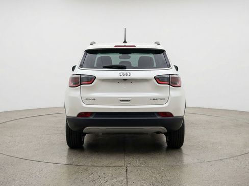 Used 2025 Jeep Compass Latitude image 7