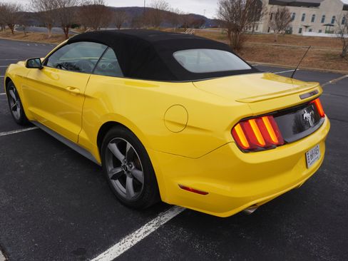 Used 2015 Ford Mustang Convertible w/ Equipment Group 051A image 8