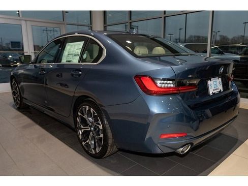 Used 2026 BMW 330i xDrive Sedan w/ Premium Package image 44