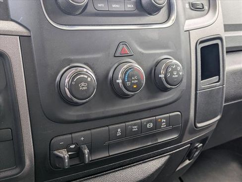 Used 2017 RAM 2500 Tradesman w/ Chrome Appearance Group AWD/4WD image 5