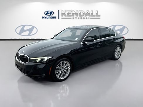 Used 2024 BMW 330i Sedan w/ Convenience Package RWD image 3