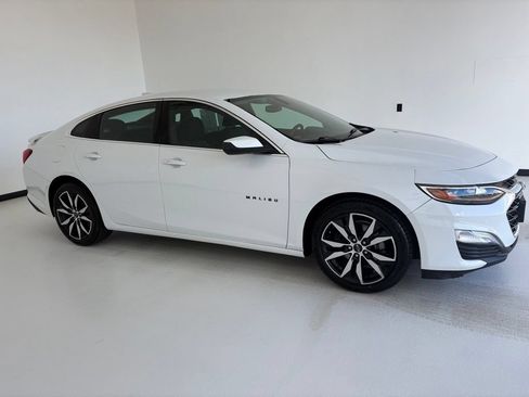 Used 2021 Chevrolet Malibu RS FWD image 1