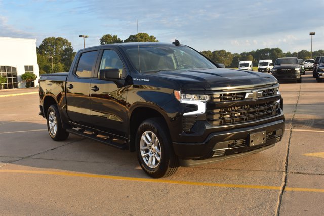 Used 2024 Chevrolet Silverado 1500 RST AWD/4WD image 3