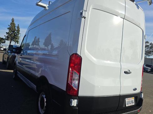 Used 2023 Ford Transit 250 148 High Roof image 4