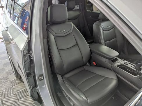 Used 2023 Cadillac XT6 Premium Luxury FWD image 34