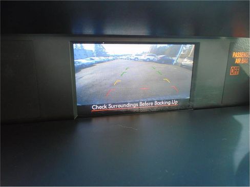 Used 2015 Subaru Forester 2.5i Premium w/ All-Weather Package image 22