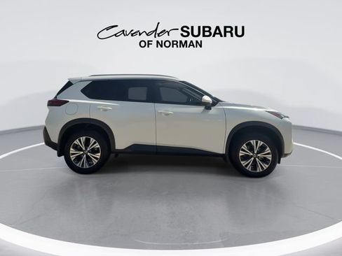 Used 2021 Nissan Rogue SV w/ Premium Package FWD image 9