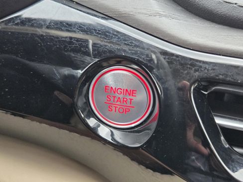 Used 2023 Acura MDX SH-AWD w/ Advance Package image 32