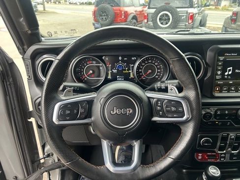 Used 2022 Jeep Wrangler Unlimited Rubicon w/ Xtreme Recon 35" Tire Package image 17