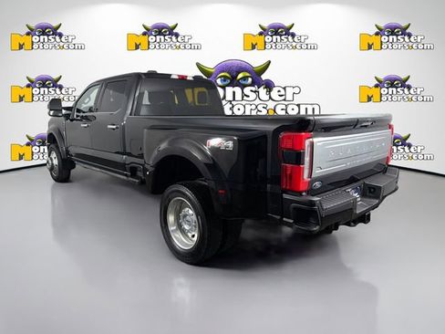Used 2023 Ford F450 Platinum w/ FX4 Off-Road Package AWD/4WD image 7