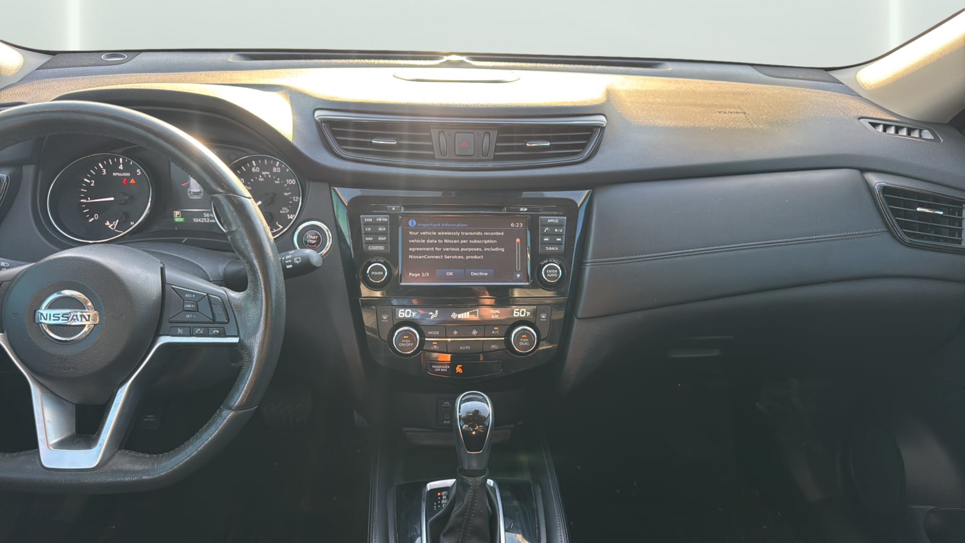 Used 2017 Nissan Rogue SL w/ SL Premium Package FWD image 15