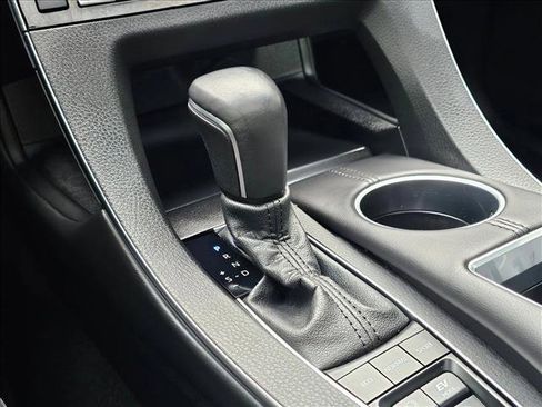 Used 2022 Toyota Avalon XLE w/ Moonroof Package FWD image 28
